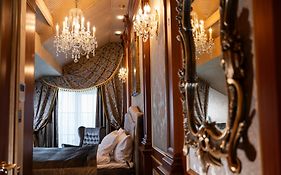 Amber Vip Hotel